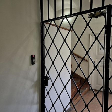 50 People Apartment كراكوفيا المظهر الخارجي الصورة