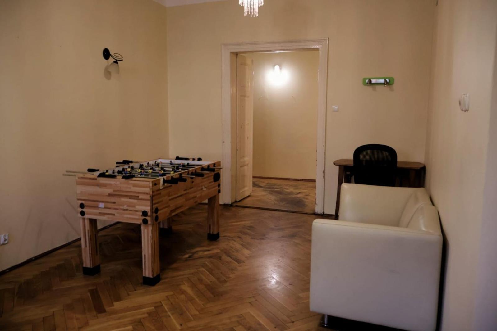 50 People Apartment كراكوفيا المظهر الخارجي الصورة