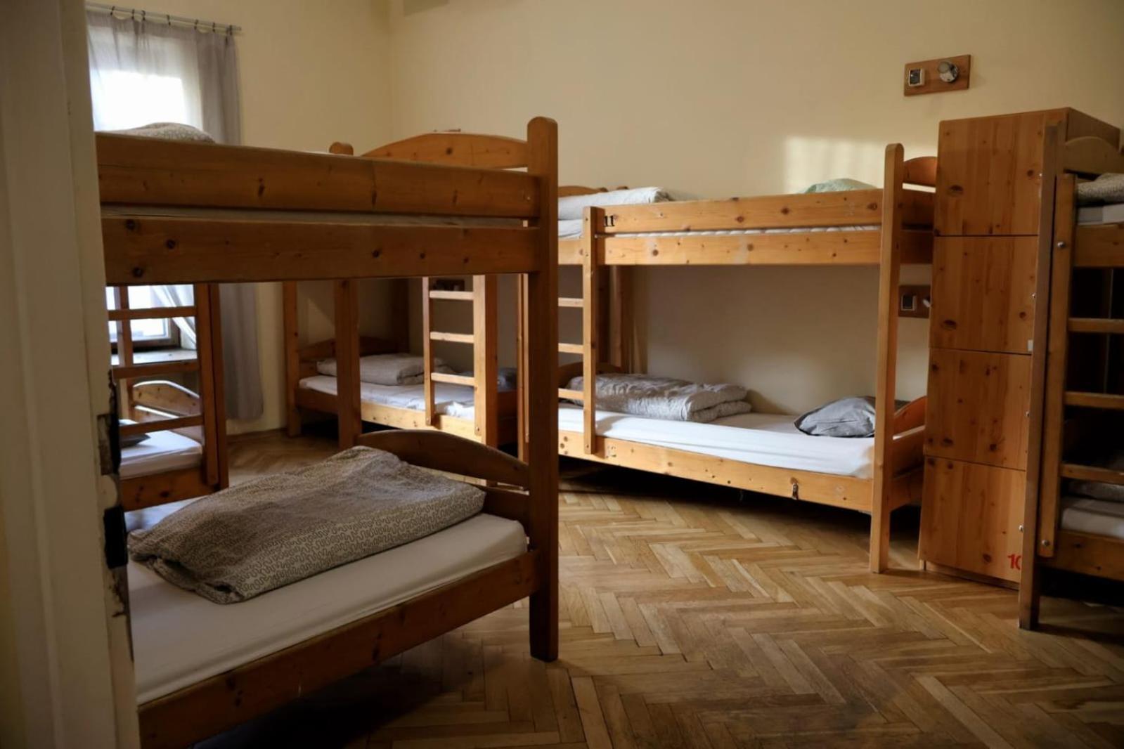 50 People Apartment كراكوفيا المظهر الخارجي الصورة