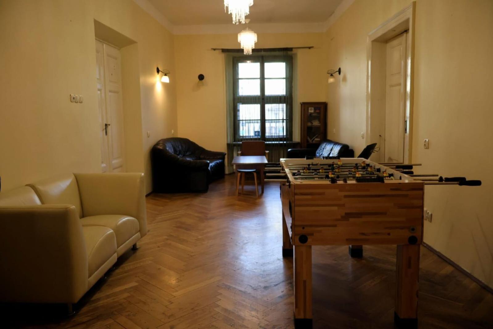 50 People Apartment كراكوفيا المظهر الخارجي الصورة