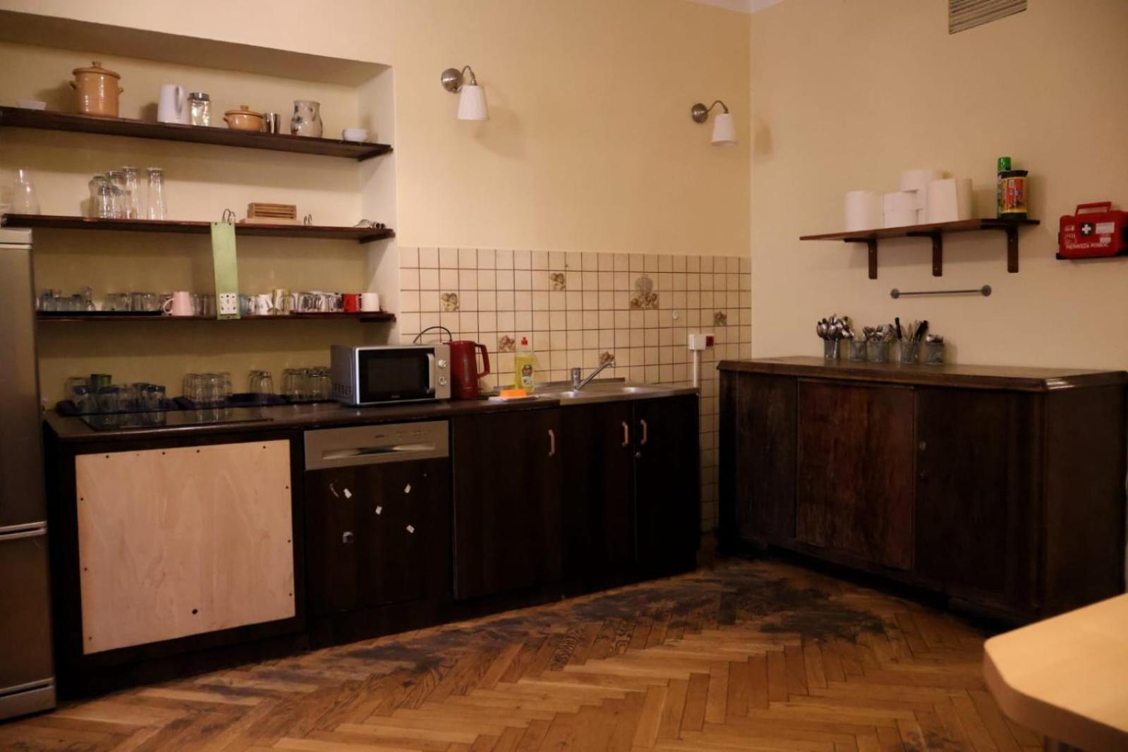 50 People Apartment كراكوفيا المظهر الخارجي الصورة