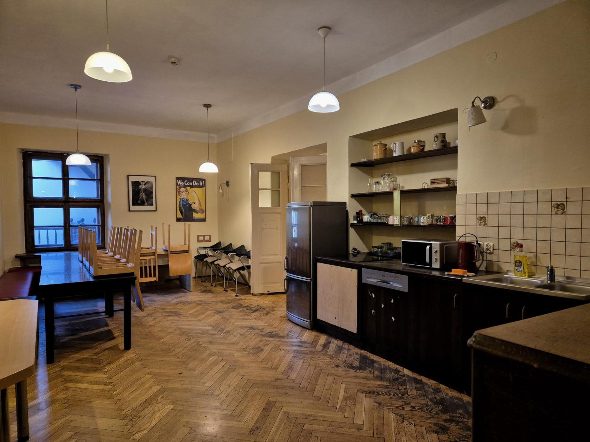 50 People Apartment كراكوفيا المظهر الخارجي الصورة